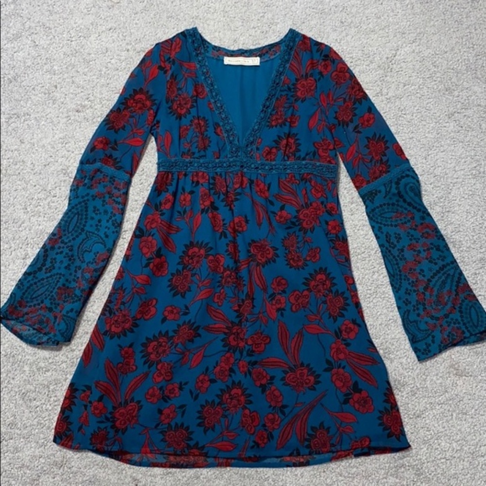 Abercrombie & Fitch teal floral bell sleeves dress